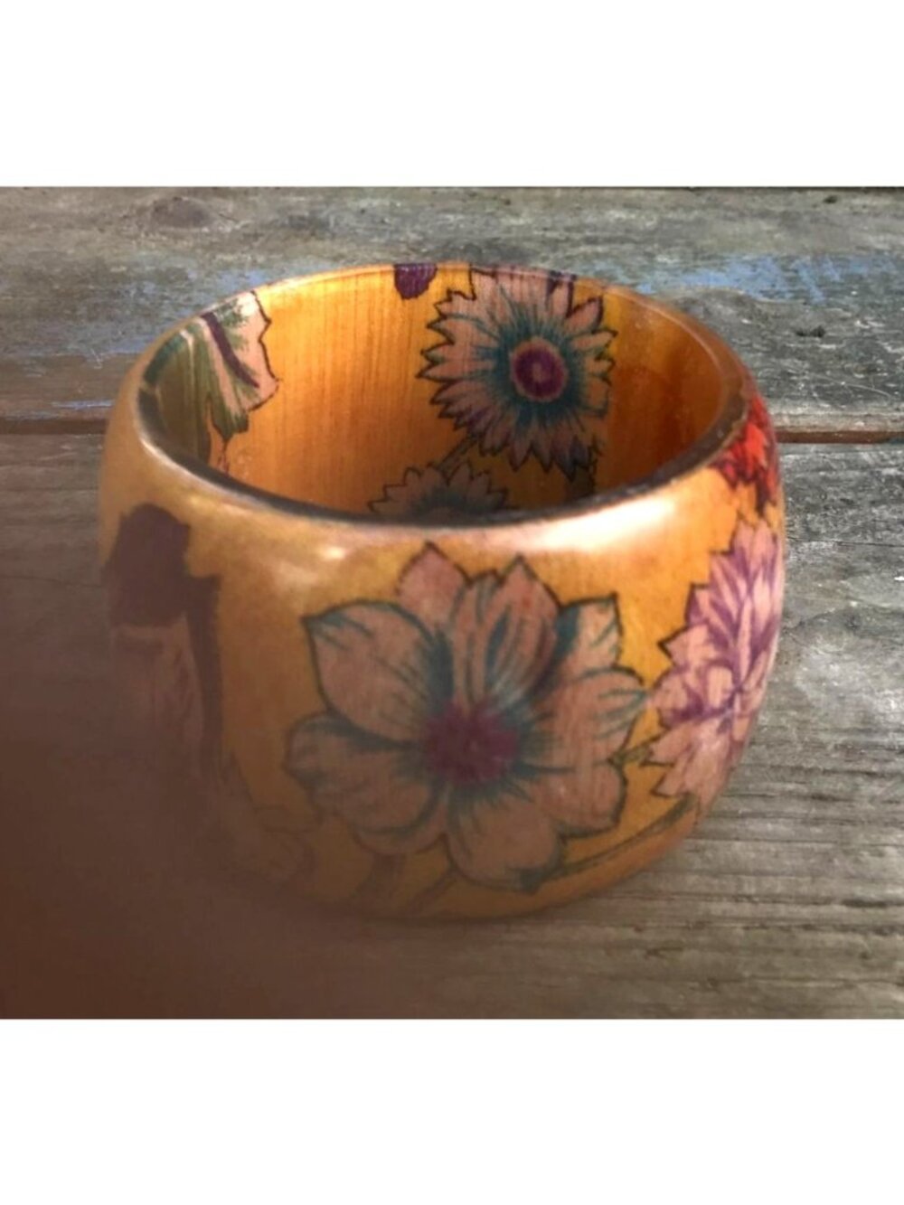 Wide 1970s Runway Lucite Bangle Bracelet Wood Grain and Floral Print Multicolor - Picture 6 of 7
